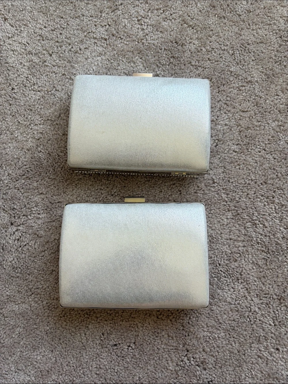Source Unknown White Beaded 'I do!' Clutch with Gold Script